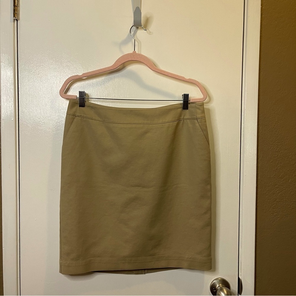 Merona / Size 12 / Khaki Beige / Fully Lined pencil / stretch/ Skirt